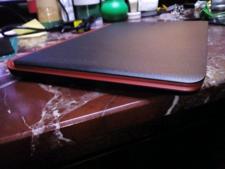 Acer ES1-132 C5BH 血紅色開箱分享
