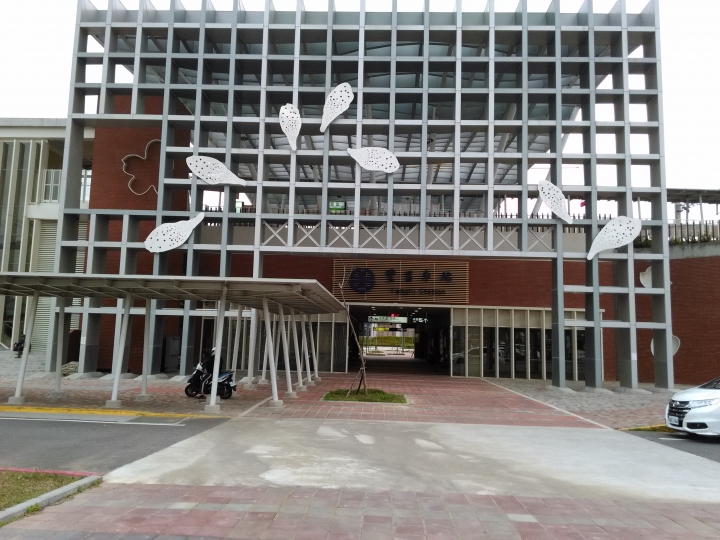 健行變廢棄自行車道探險