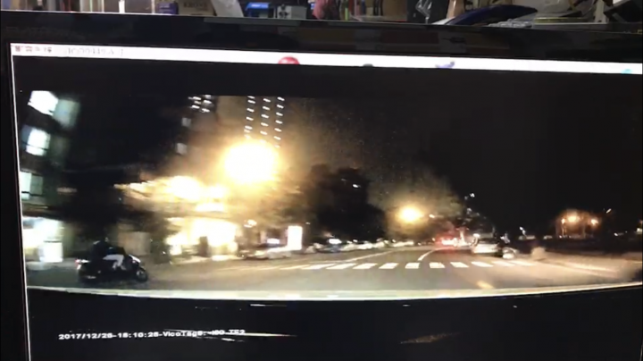 發生車禍和解請教:無號誌路段機車與汽車發生擦撞