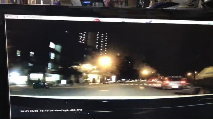 發生車禍和解請教:無號誌路段機車與汽車發生擦撞