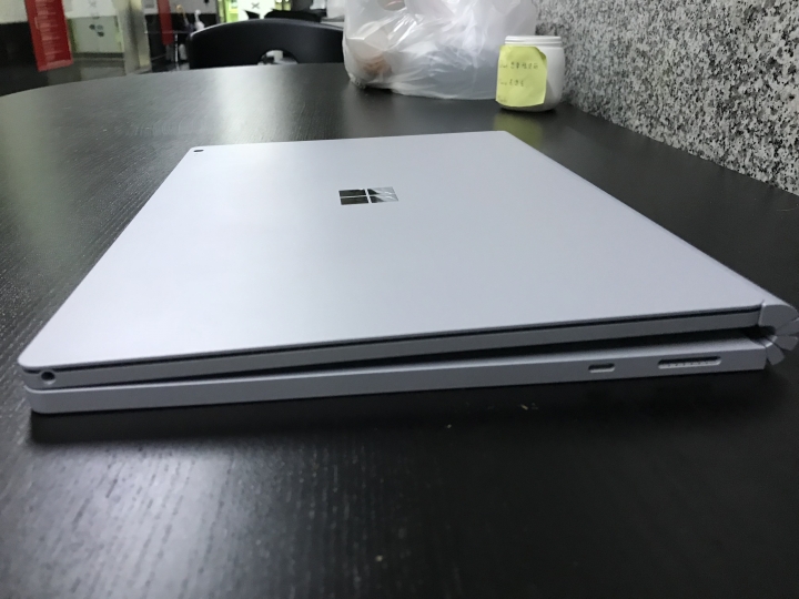 Surface Book 2 13.5吋 開箱(更新Mixed Reality使用心得)