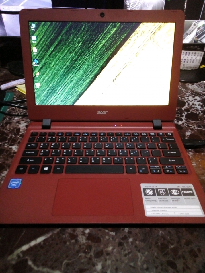 Acer ES1-132 C5BH 血紅色開箱分享