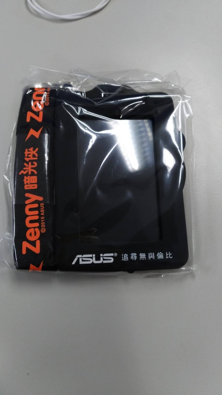 大家來分享自己買了幾隻華碩手機~
