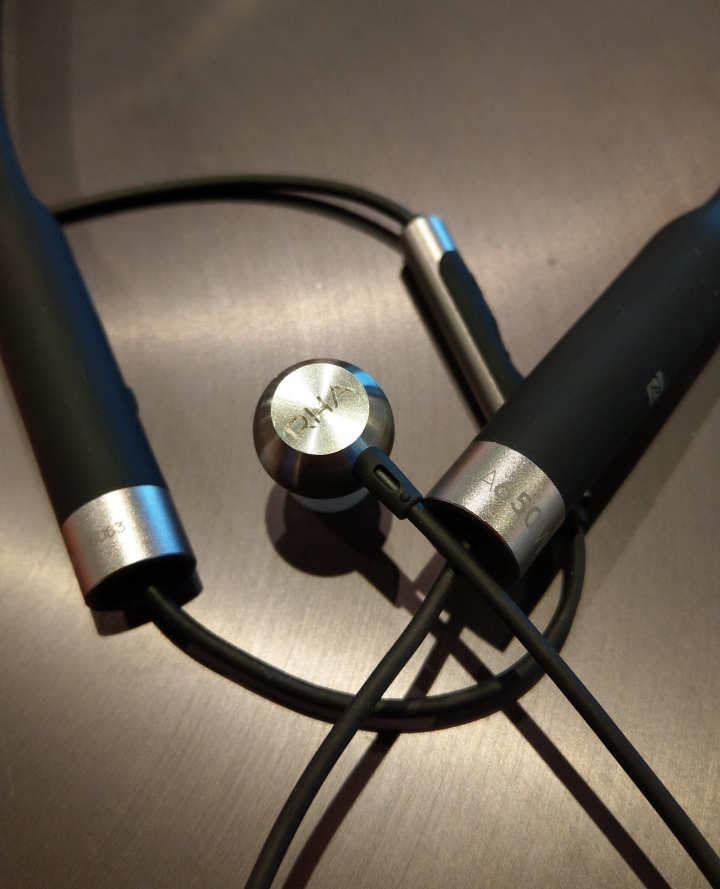 【開箱】帥氣 RHA藍芽耳機 MA650 Wireless