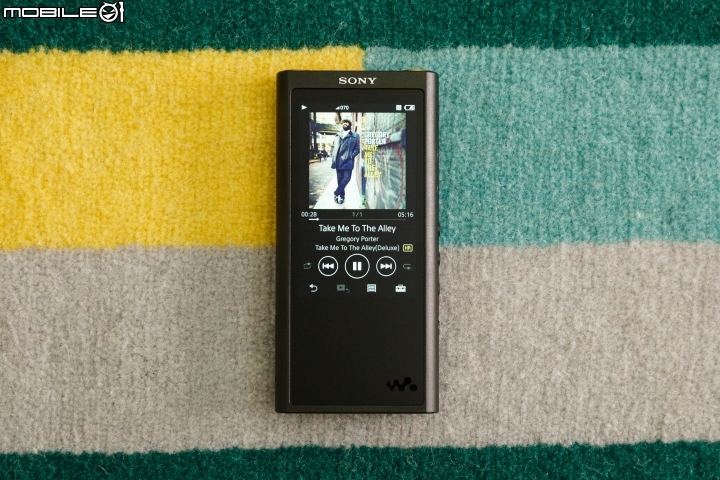 更輕巧的高音質隨身機 Sony Walkman NW-ZX300