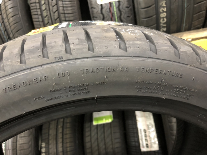 換上Pirelli Dragon Sport (Focus MK3 ST,235/40/18) (圖多慎入)