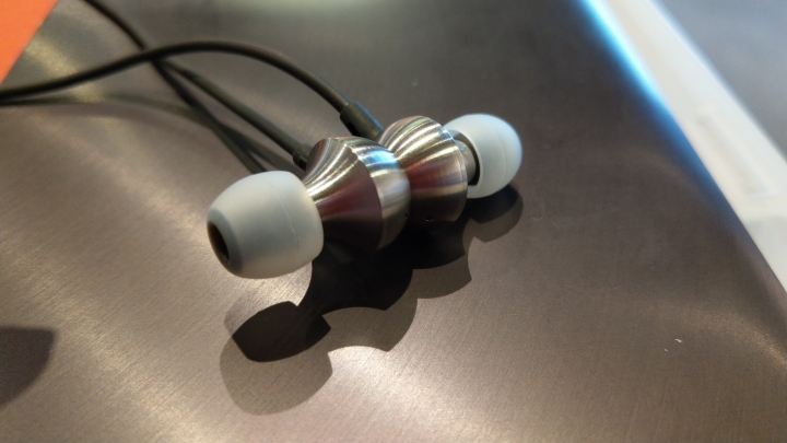 【開箱】帥氣 RHA藍芽耳機 MA650 Wireless