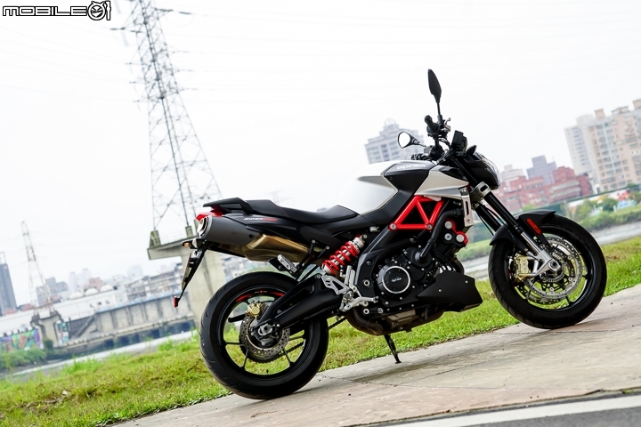 義血敏捷V缸街跑 aprilia SHIVER 900 試駕