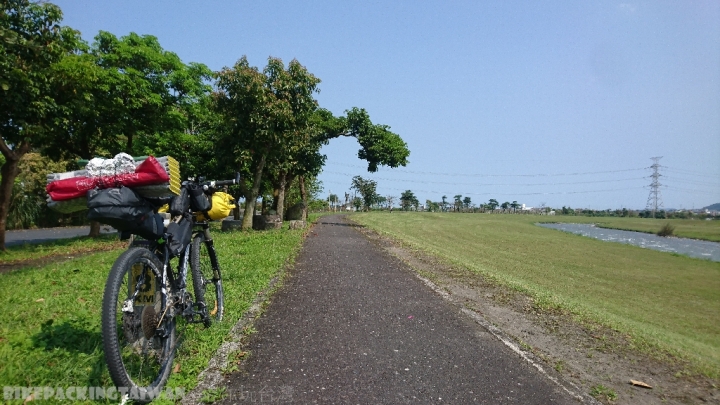 『BikepackingTaiwan 陪你玩台灣』 - 芃芃溪野溪溫泉