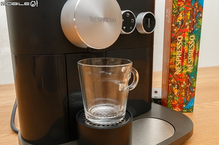 【開箱】沖煮咖啡更細膩 Nespresso Expert咖啡機