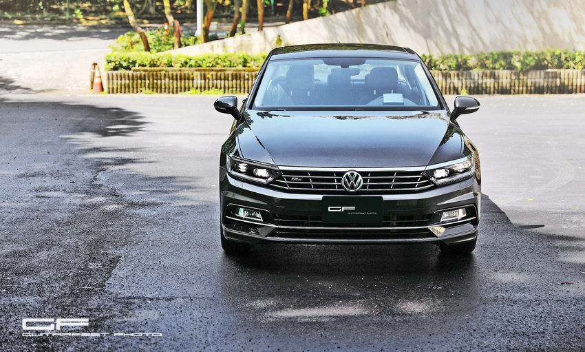 --中堅雙雄-- VW Passat Variant 380 TSI R-Line Performance & Sedan 330 TSI 連袂登場分享