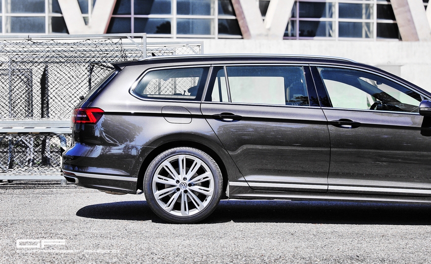--中堅雙雄-- VW Passat Variant 380 TSI R-Line Performance & Sedan 330 TSI 連袂登場分享