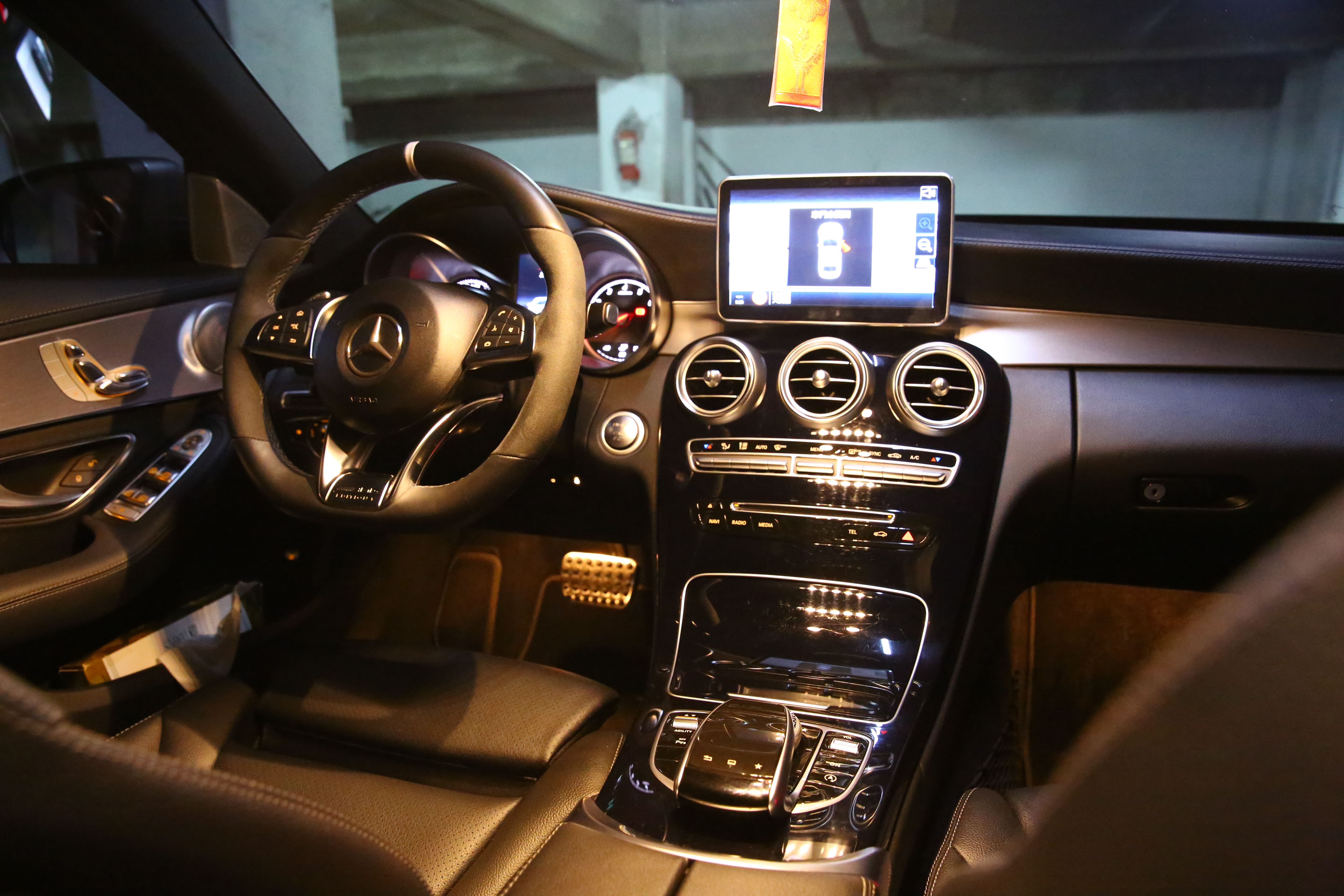 【開箱&心得分享】美形之選-Mercedes-Benz C250 AMG Line
