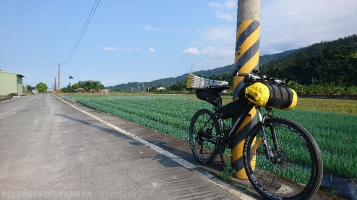『BikepackingTaiwan 陪你玩台灣』 - 芃芃溪野溪溫泉