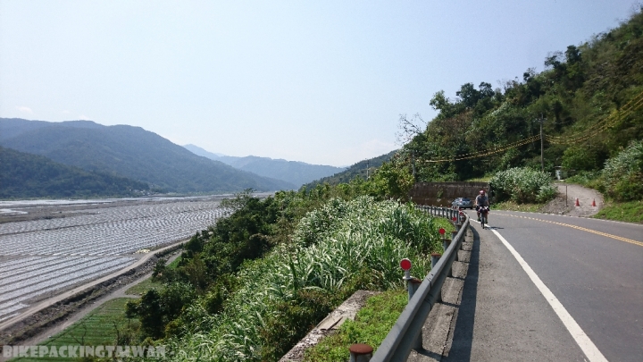 『BikepackingTaiwan 陪你玩台灣』 - 芃芃溪野溪溫泉