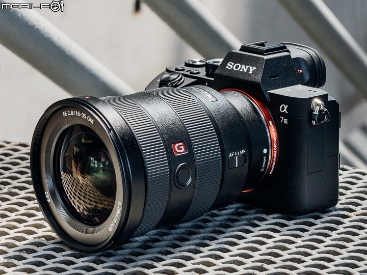六萬有找!平民機皇的逆襲 Sony A7 III 搶先試玩!