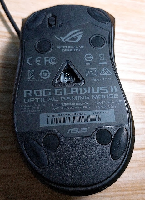 內外兼具，無懈可擊ASUS ROG Gladius II 滑鼠輕開箱~