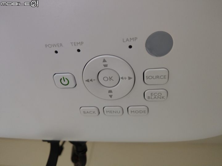 【試用分享】有感升級,4K視界的圓夢之路,入門卻不簡單的BenQ W1700 真4K投影機。