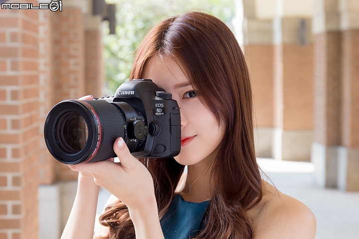 Canon TS-E 135mm f/4L Macro 外型 Canon TS-E 135mm f/4L Macro 外型