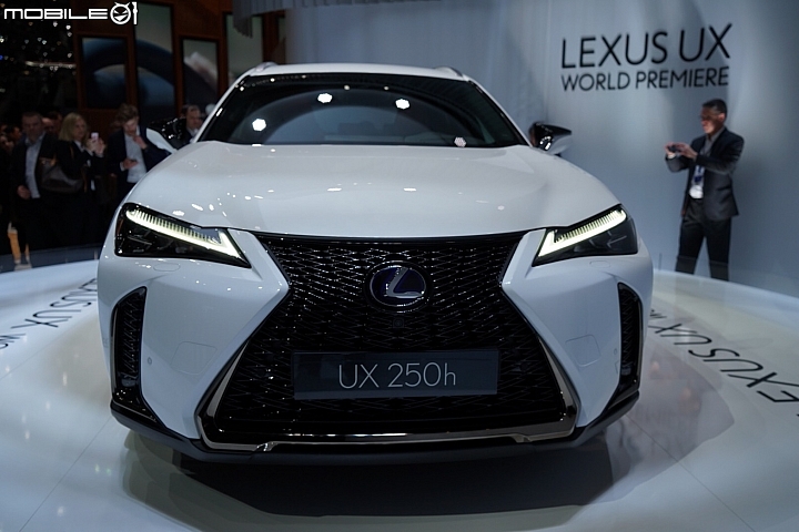 【日內瓦車展】Lexus UX全球首發，250h搭載品牌最新2.0升油電混合系統！