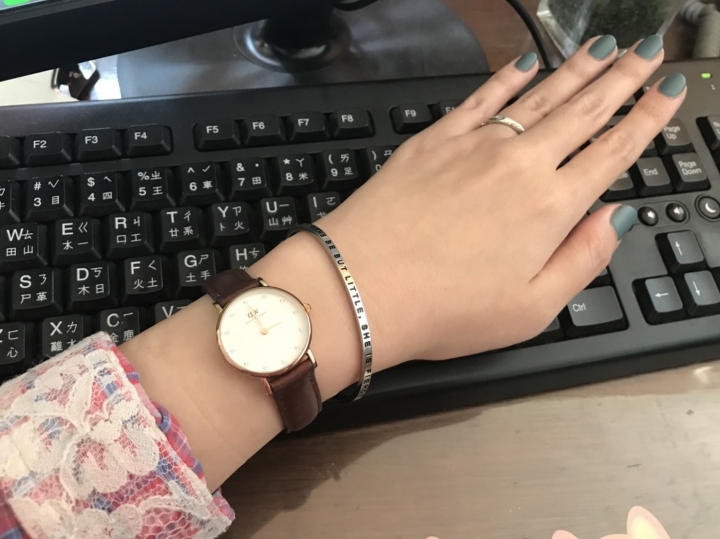 【開箱心得】DW Daniel Wellington Winchester 26mm藍粉紅X玫瑰金殼腕錶+焦糖色皮革錶帶