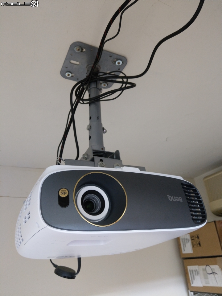 【試用分享】有感升級,4K視界的圓夢之路,入門卻不簡單的BenQ W1700 真4K投影機。