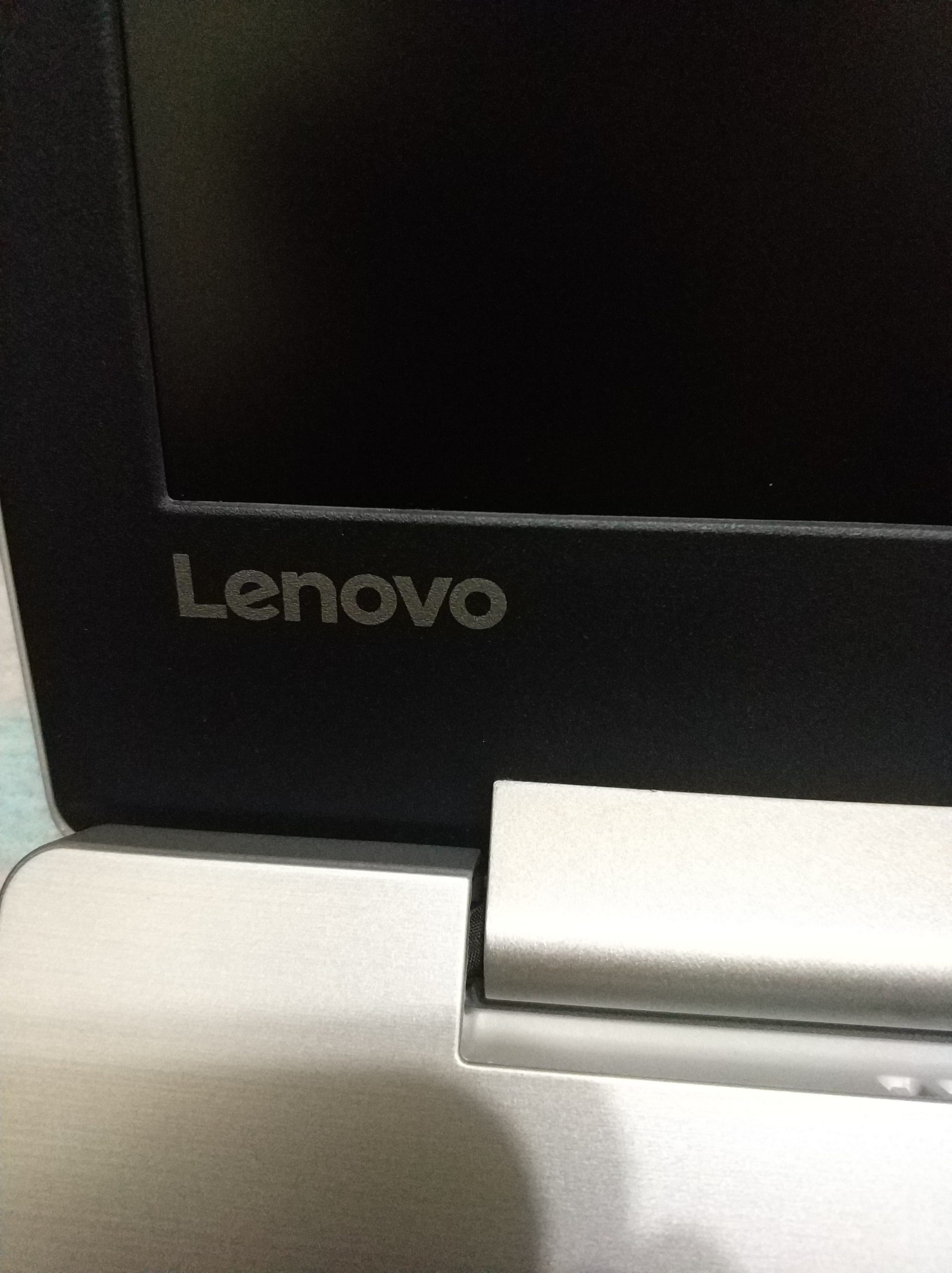 【小宅開箱】【閒聊】lenovo IdeaPad 320 高CP值得"第八代"處理器 筆電