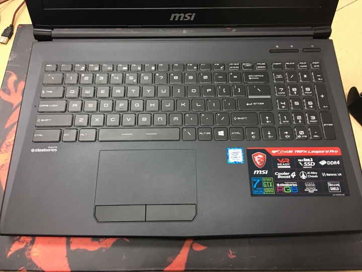 第一次...GP62MVR 7RFX 特別...開箱