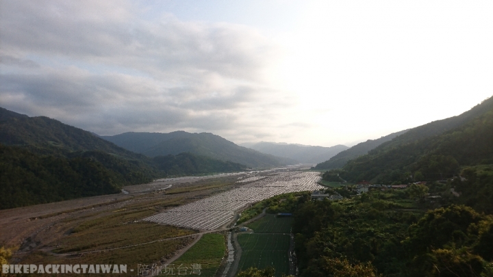 『BikepackingTaiwan 陪你玩台灣』 - 芃芃溪野溪溫泉