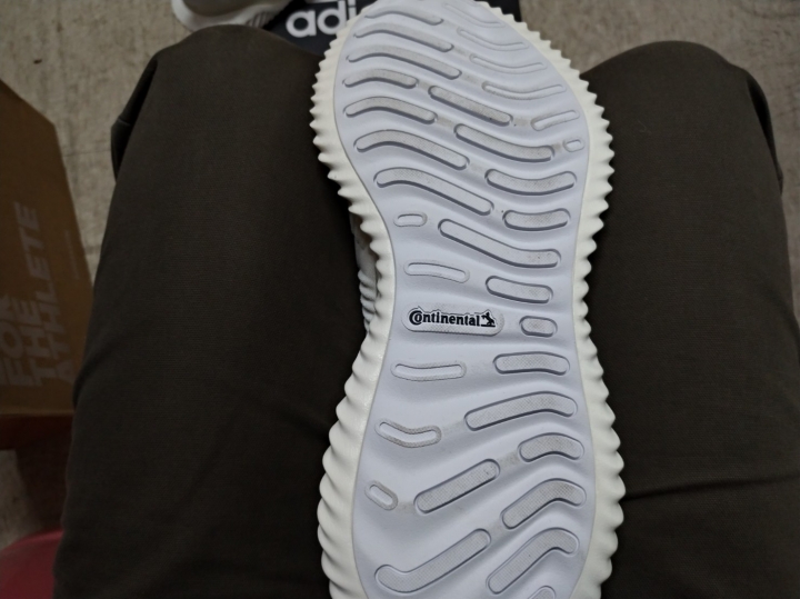 Adidas Alphabounce Beyond M 潮跑鞋 不專業簡單開箱