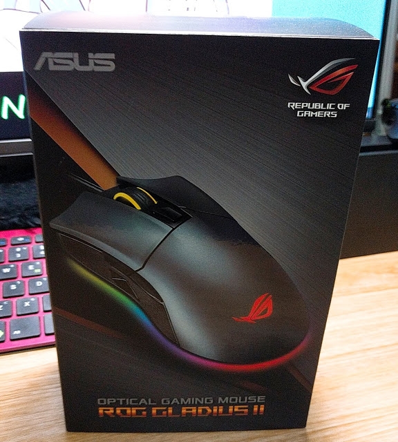 內外兼具，無懈可擊ASUS ROG Gladius II 滑鼠輕開箱~