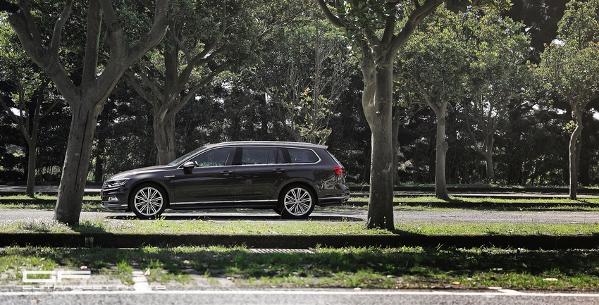 --中堅雙雄-- VW Passat Variant 380 TSI R-Line Performance & Sedan 330 TSI 連袂登場分享