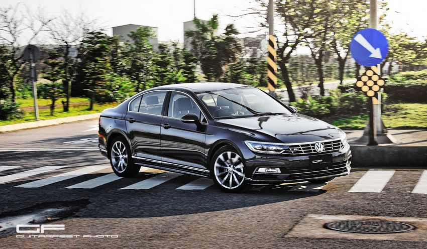 --中堅雙雄-- VW Passat Variant 380 TSI R-Line Performance & Sedan 330 TSI 連袂登場分享
