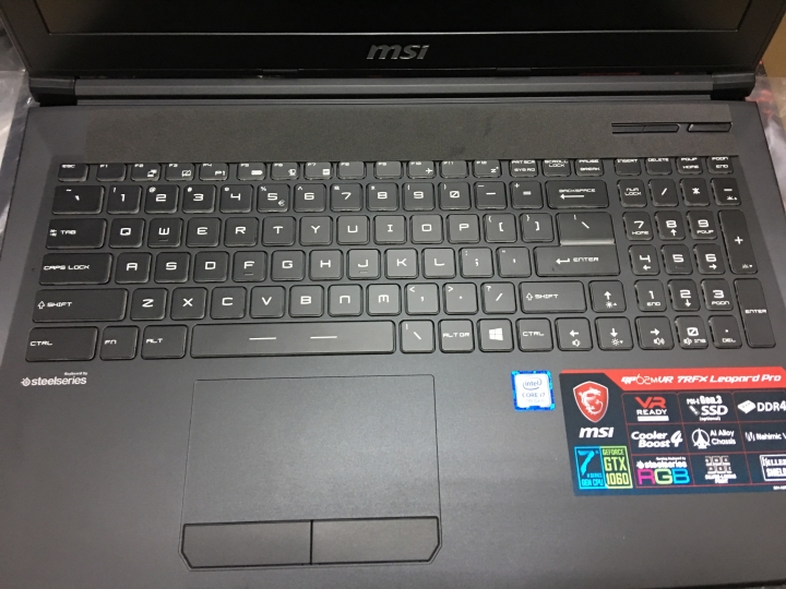 第一次...GP62MVR 7RFX 特別...開箱