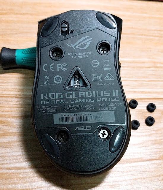 內外兼具,無懈可擊ASUS ROG Gladius II 滑鼠輕開箱~