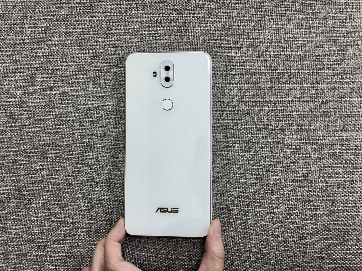 ASUS ZenFone 5Q簡易開箱+實拍
