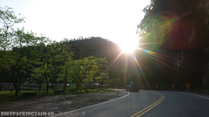 『BikepackingTaiwan 陪你玩台灣』 - 芃芃溪野溪溫泉