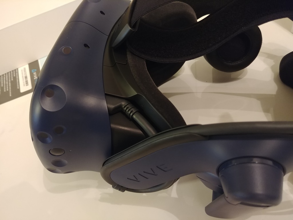 HTC VIVE Pro 開箱＆心得