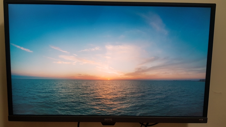BenQ ew3270u 大電視換小螢幕 保護眼睛衝一台