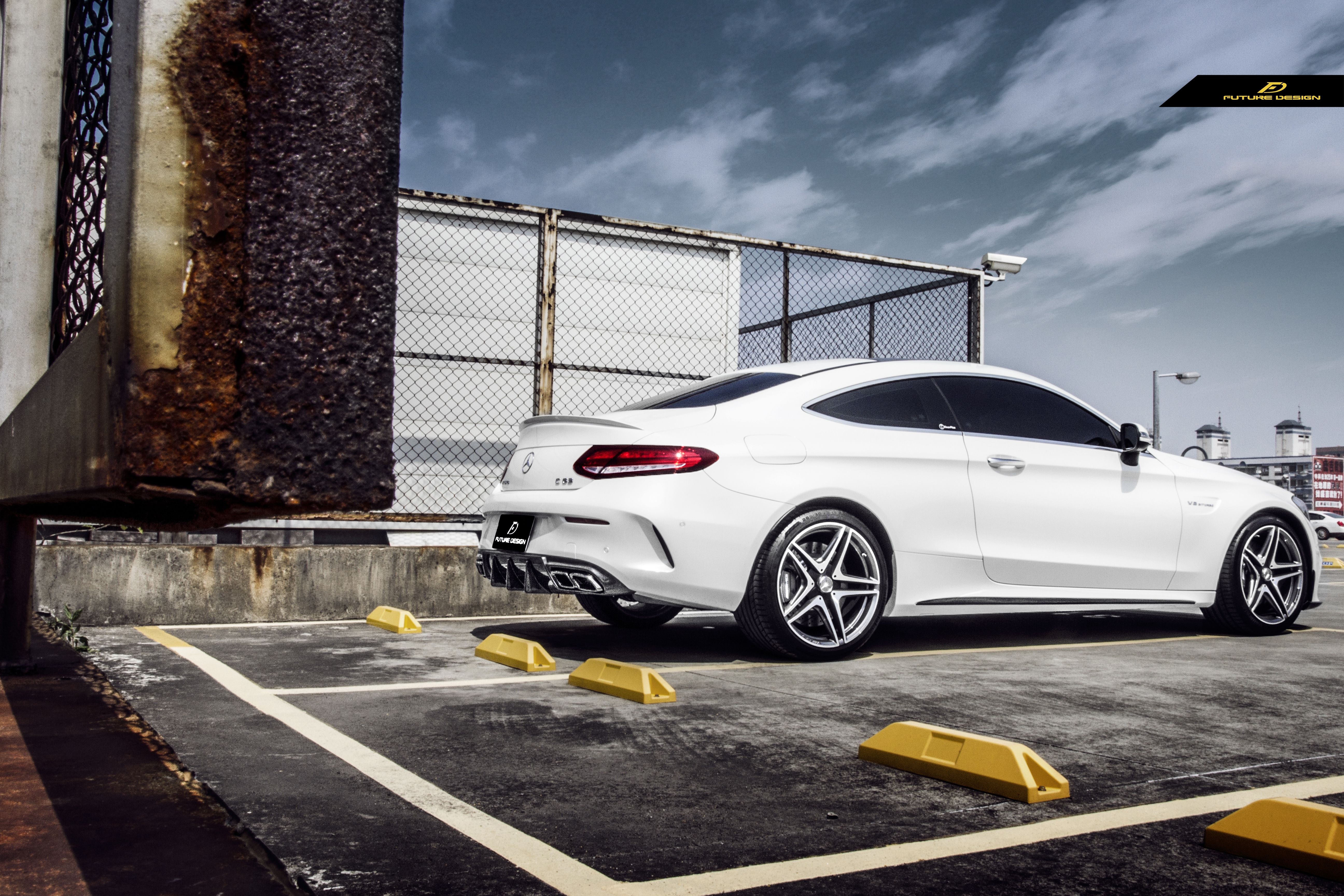 來自V8的咆哮 - Mercedes-AMG W205 C63 Coupe