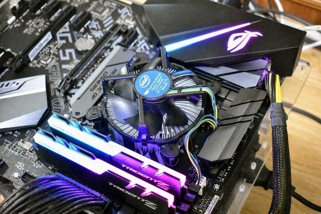 ASUS ROG STRIX B360-F GAMING主機板 輕開箱~
