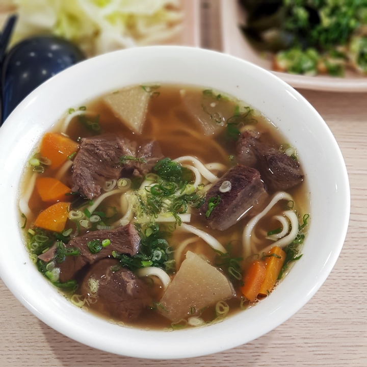 【台南牛肉麵】【安平區】六味真湯牛肉麵|廟口牛肉麵師傅嫡傳手藝|清燉湯頭鮮美甘甜|鮮嫩牛肉大塊飽足|在地台南人好味道