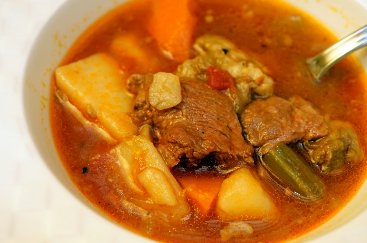 【台南排餐】牧水巷手作咖啡館 |在歲月痕跡中的美食時光|爐火焙烤的高水準排餐|謐靜巷弄中的古厝餐廳|