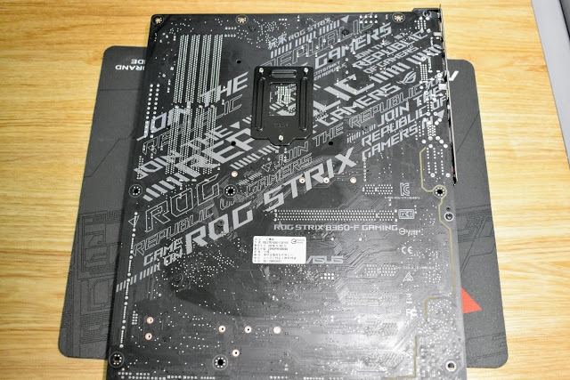 ASUS ROG STRIX B360-F GAMING主機板 輕開箱~