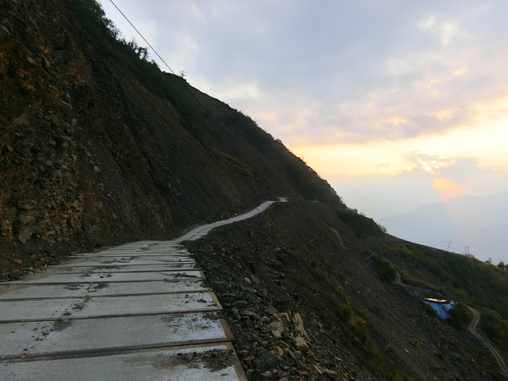 不輸給力行慘道的支線－［佳陽－翠巒產業道路］