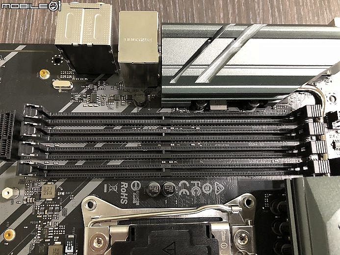 Core i9 7900X 小石頭 X299 EXTREME4 升級簡單開箱