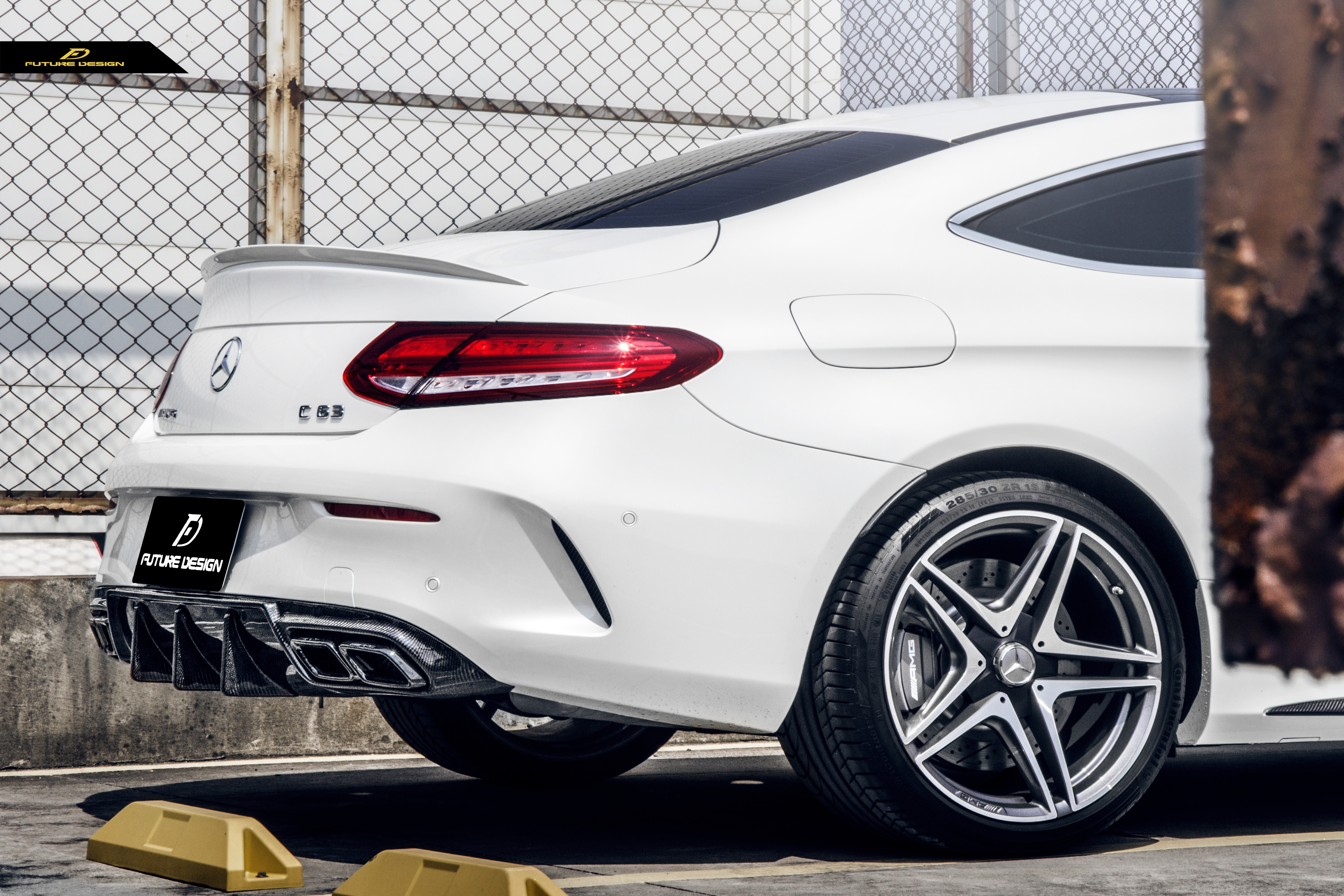 來自V8的咆哮 - Mercedes-AMG W205 C63 Coupe