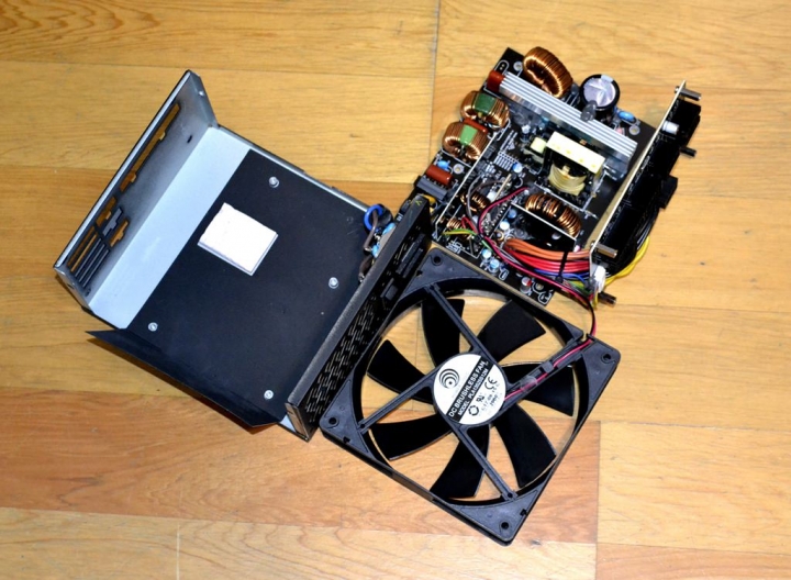 全漢 黑爵士II Hydro GE 450W 金牌電源供應器 開箱測試分享