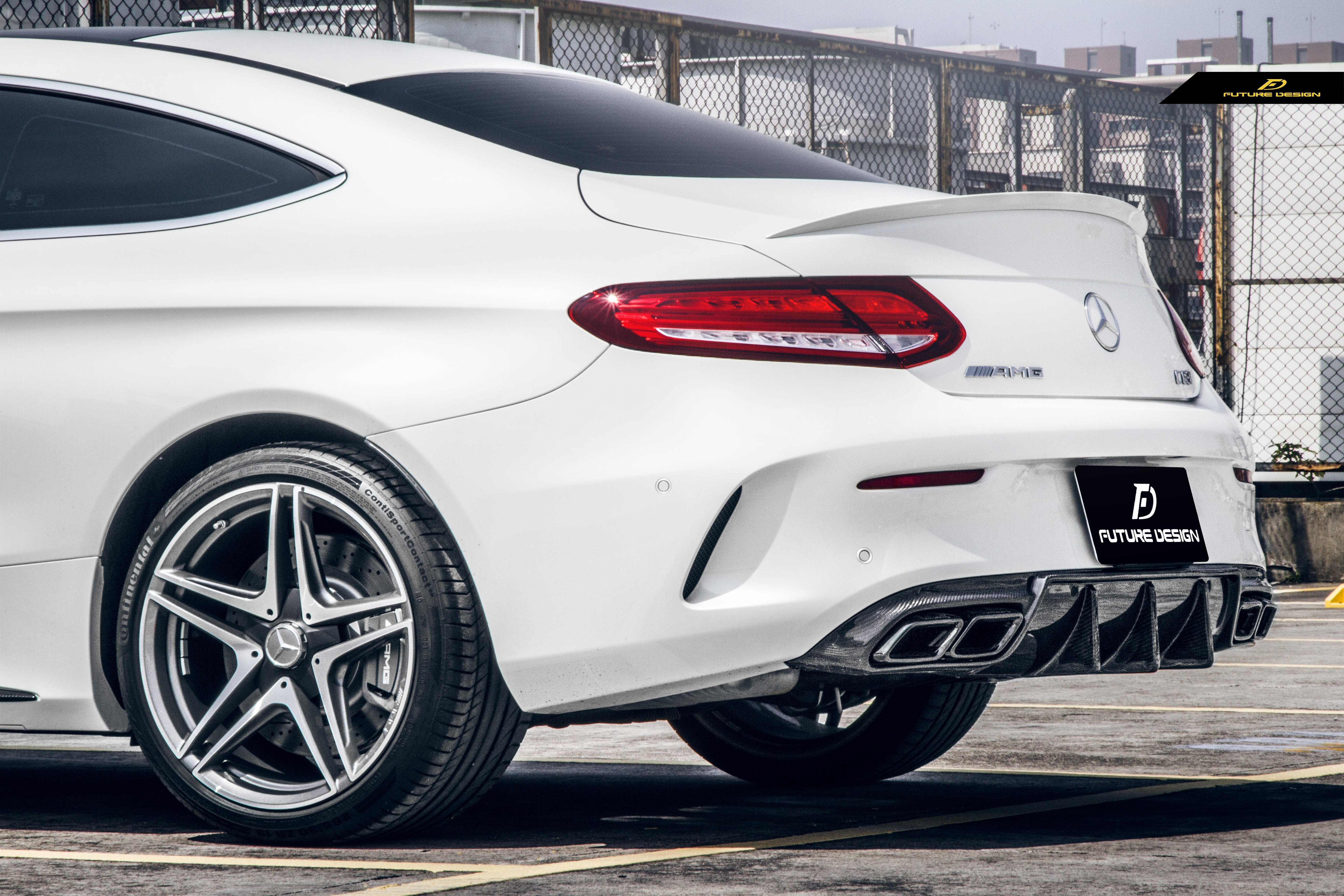來自V8的咆哮 - Mercedes-AMG W205 C63 Coupe