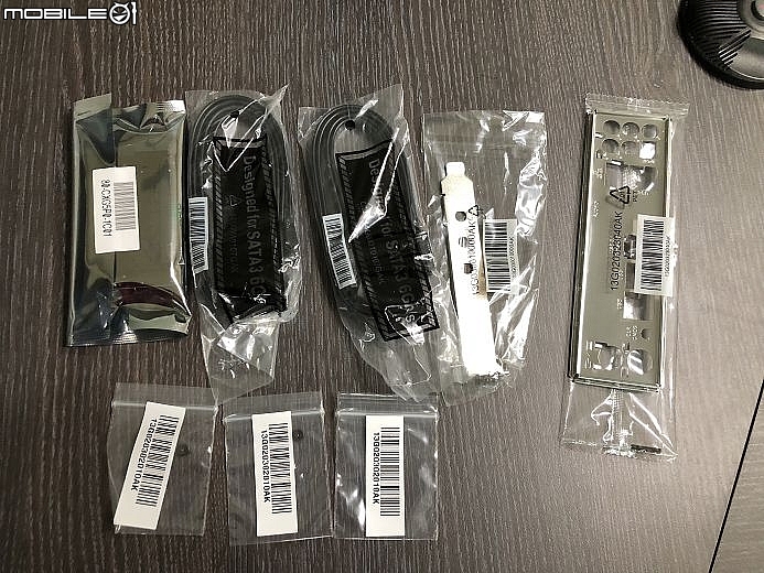 Core i9 7900X 小石頭 X299 EXTREME4 升級簡單開箱